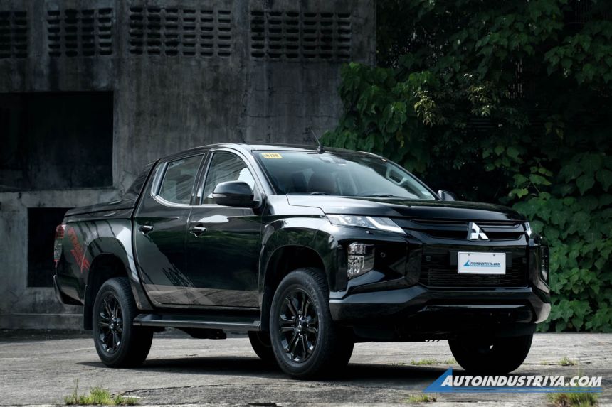 2022 Mitsubishi Strada Athlete Black Series 4WD A/T image