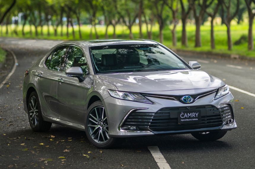 Toyota eyes greener tomorrow with HEV line up image