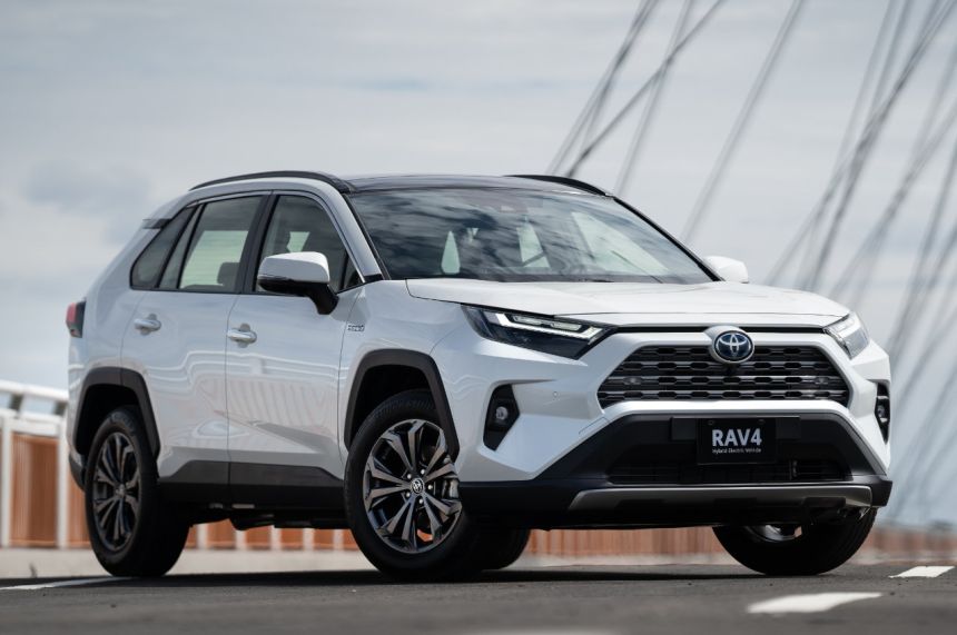 Toyota eyes greener tomorrow with HEV line up image