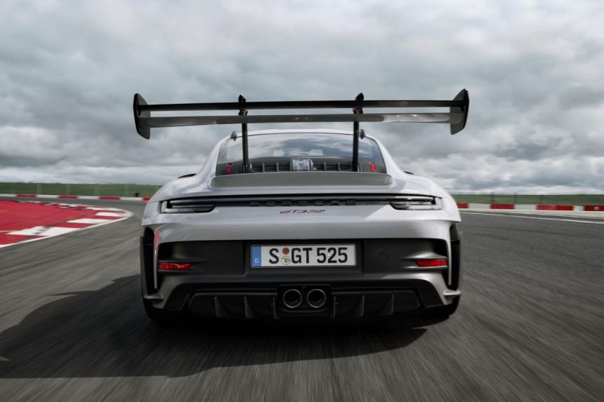 2023 Porsche 911 GT3 RS is a road-legal downforce monster image
