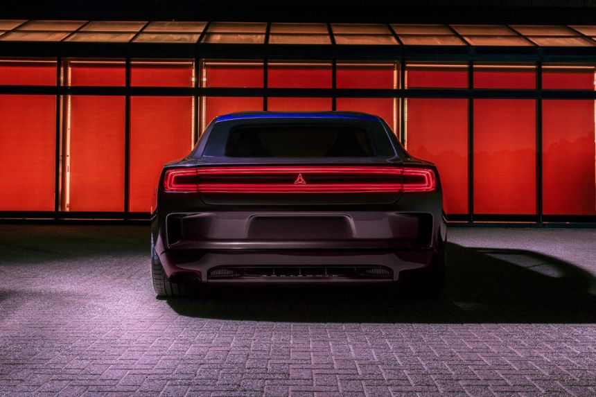 Electric Muscle: Dodge Charger Daytona SRT faster than Hellcat image