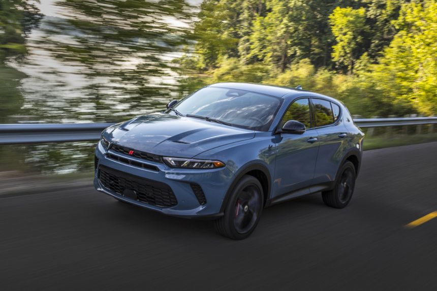 2023 Dodge Hornet is an Alfa Romeo Stelvio with attitude image
