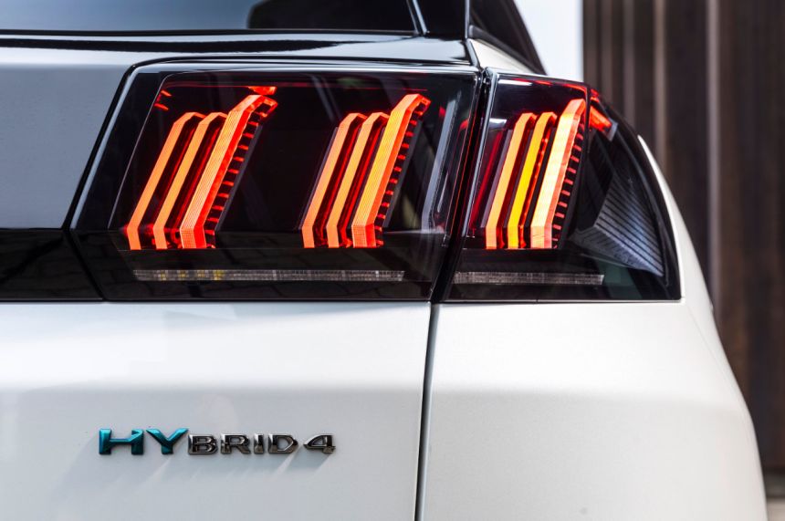 8-speed transmissions and new upgrades for Peugeot&rsquo;s 3008 and 5008 image