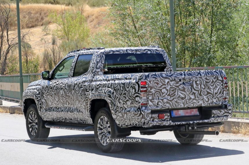 All-new Mitsubishi Strada looks like a Navara (NO TEXT yet) image