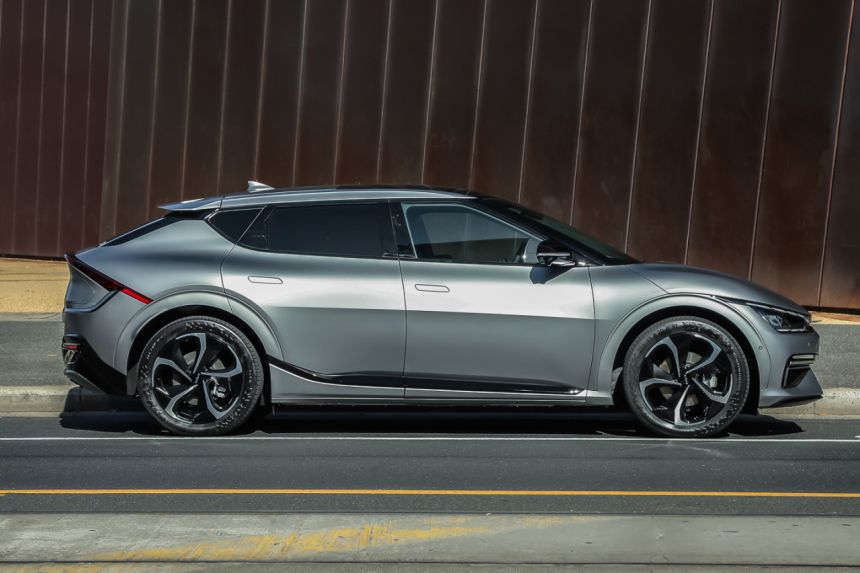 Kia to showcase all-electric EV6 at PIMS 2022 image