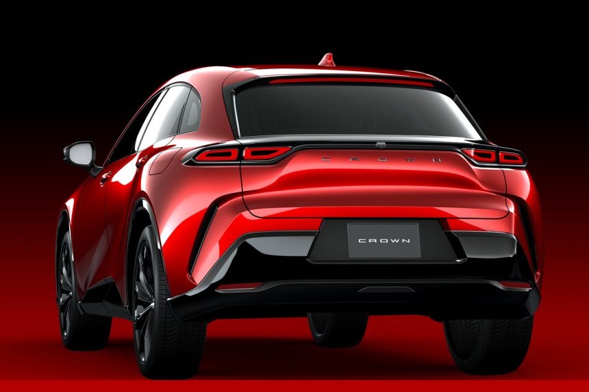 Toyota Crown Sport SUV image