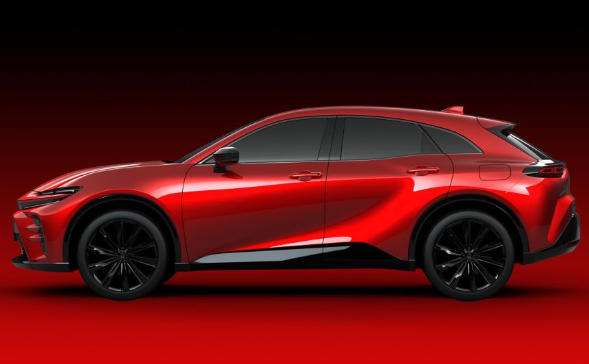 Toyota Crown Sport SUV image