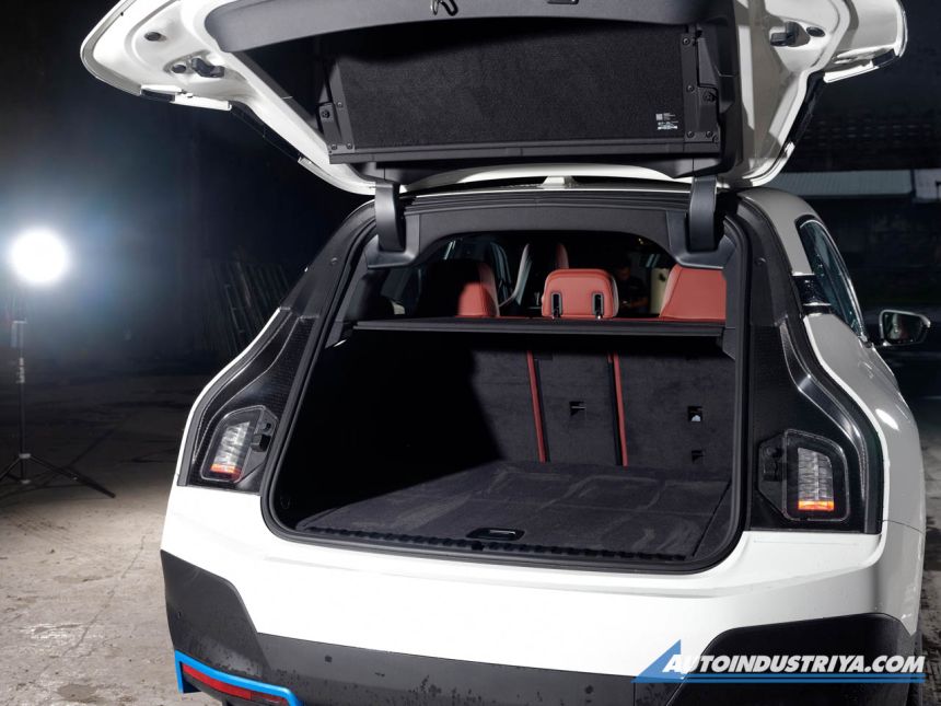 2022 BMW iX xDrive40 image