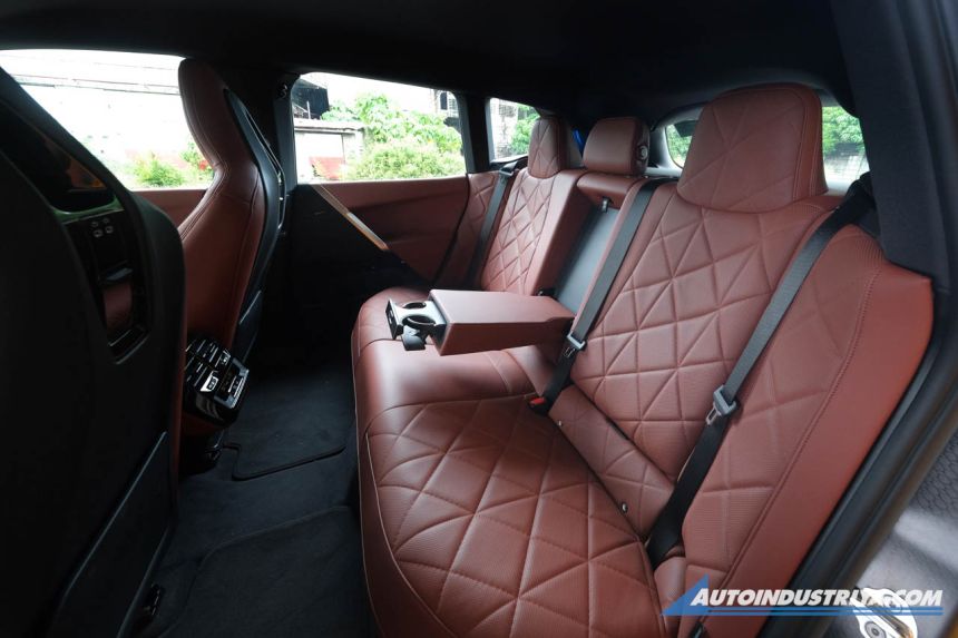 2022 BMW iX xDrive40 image