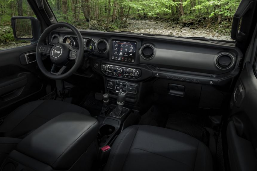 2023 Jeep Wrangler 4xe Willys is an entry-level 4x4 done right image