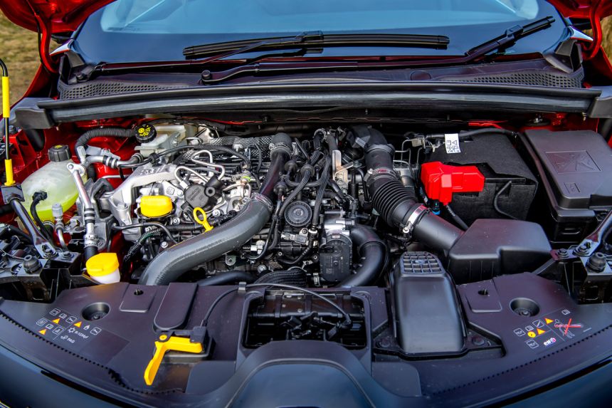 Spec Check: New vs. Old Mitsubishi ASX image