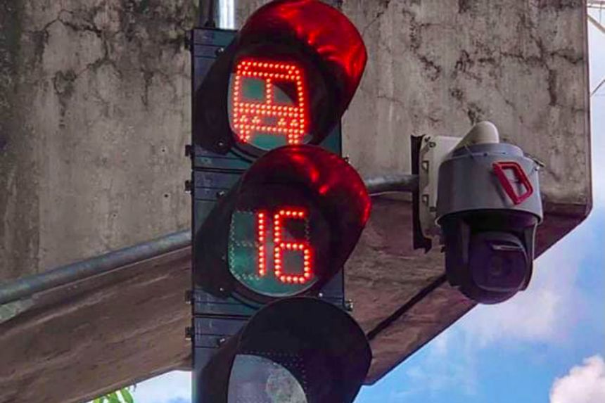 EDSA Busway stations are now fitted with timers image