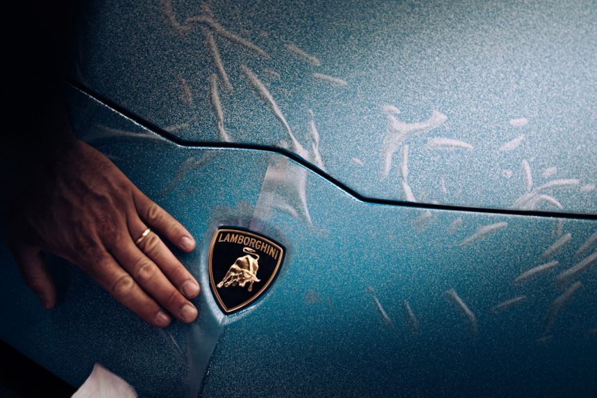 End of an era: Final Aventador rolls off Lamborghini assembly line image