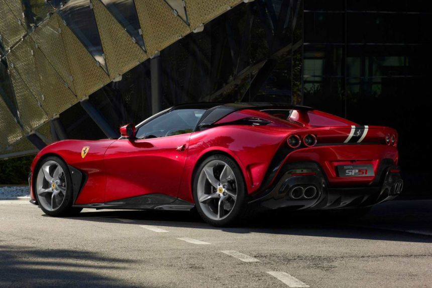 Ferrari's latest one-off is an 812 GTS-based SP51 roadster image