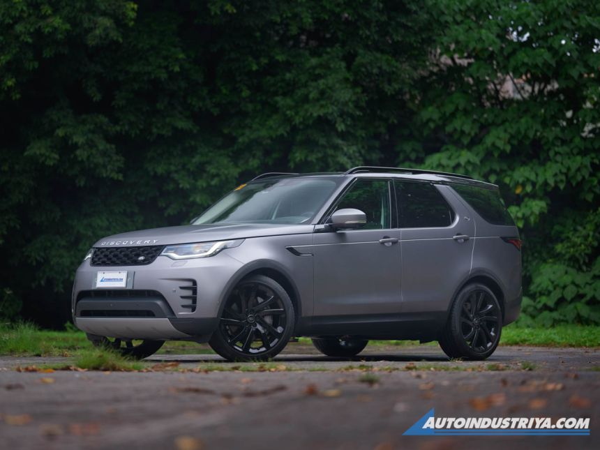 2023 Land Rover Discovery S D250 image