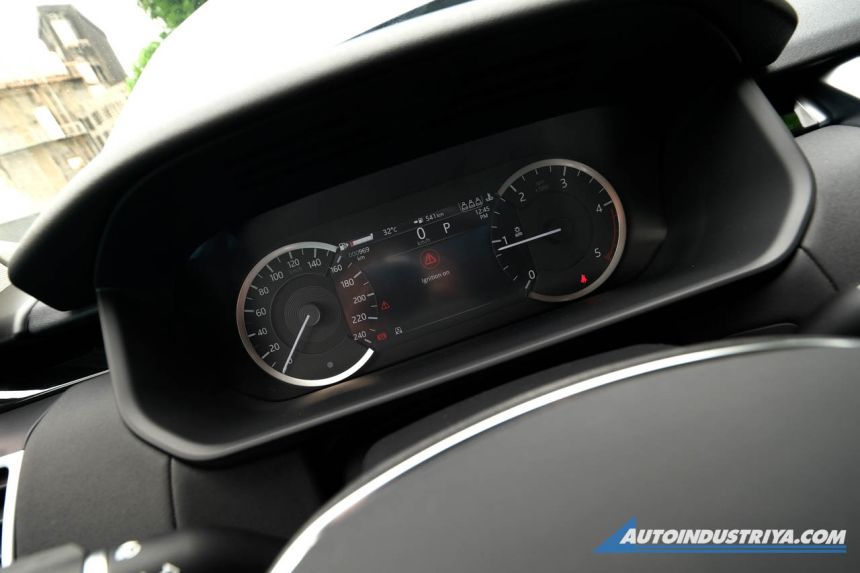 2023 Land Rover Discovery S D250 image