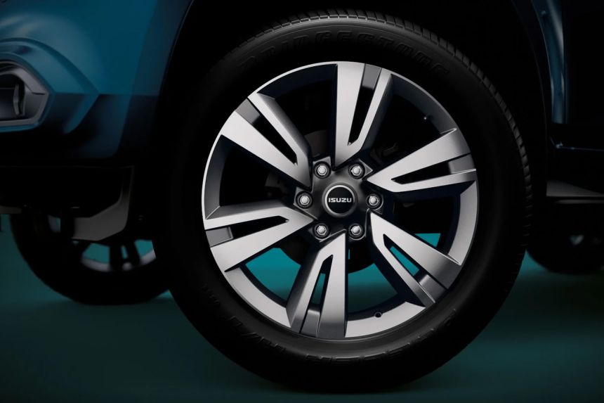 Updated 2023 Isuzu mu-X LS-E has quietly arrived in PH image