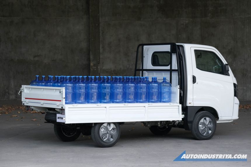 Tata launches Intra V10 light truck, starts at PHP 545k image
