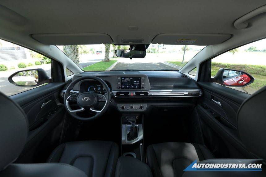 Spec Check: Hyundai Stargazer vs Mitsubishi Xpander image