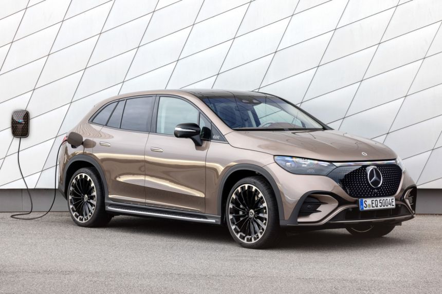 2024 Mercedes-Benz EQE SUV to challenge Audi e-tron, BMW iX image