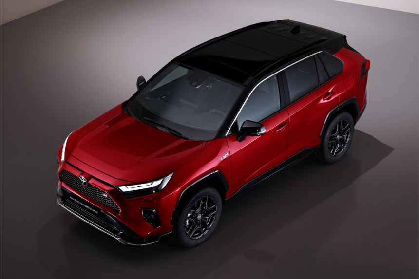2023 Toyota RAV4 gets a GR Sport makeover image