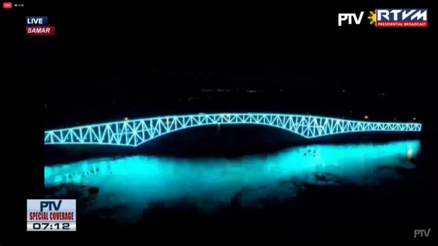 Entire stretch of San Juanico Bridge is absolutely lit...literally image