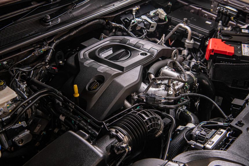 Spied: V6-powered 2023 Ford Everest seen in Thailand image