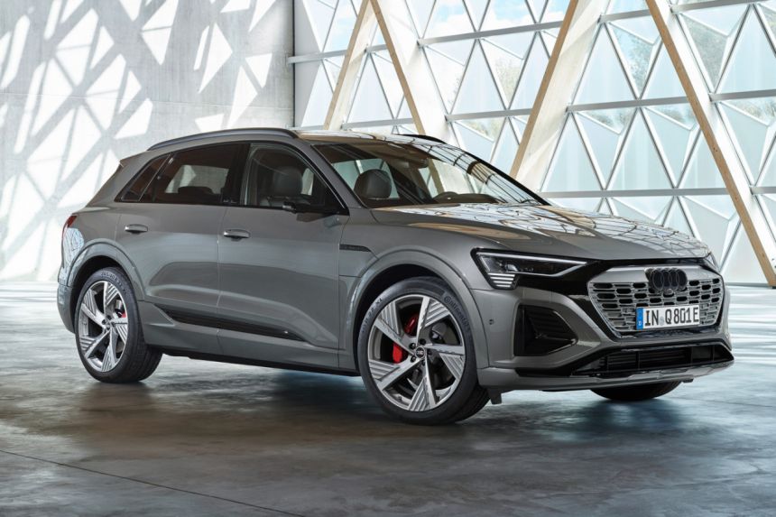 2023 Q8 e-tron is Audi's flagship electric SUV image