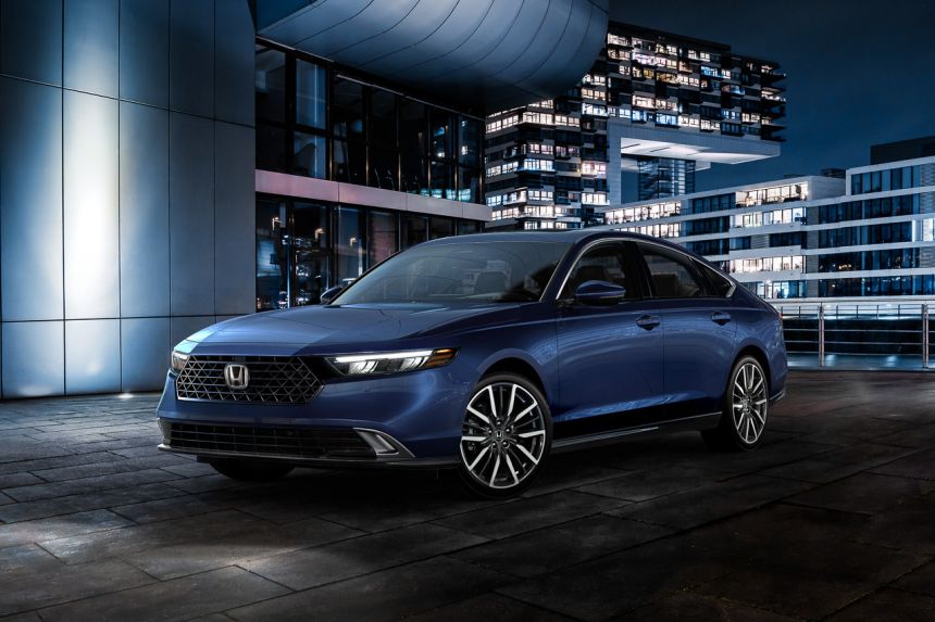 2023 Honda Accord drops 2.0L turbo for dual-motor hybrid image