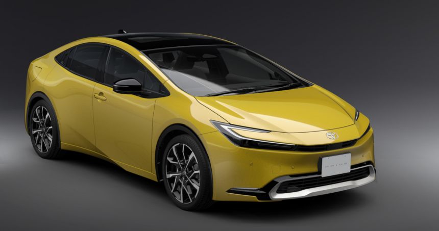 All-new 2023 Toyota Prius debuts with sportier look, more power image