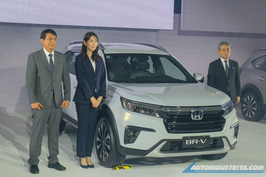 Prices Specs Variants: 2023 Honda BR-V begins at PHP 1.090M image