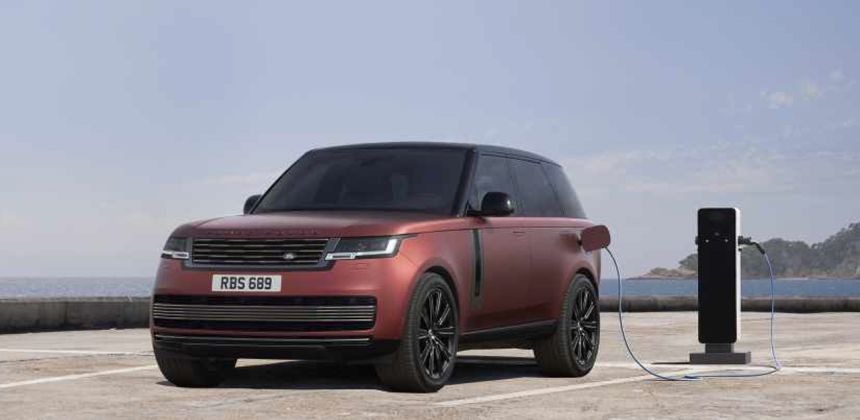Confirmed: Land Rover Defender plug-in hybrid coming to PH image