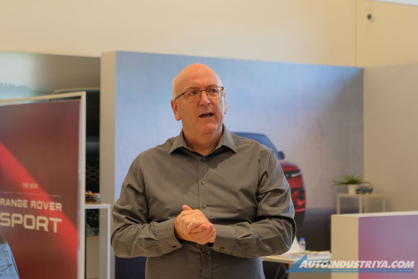 Confirmed: Land Rover Defender plug-in hybrid coming to PH image