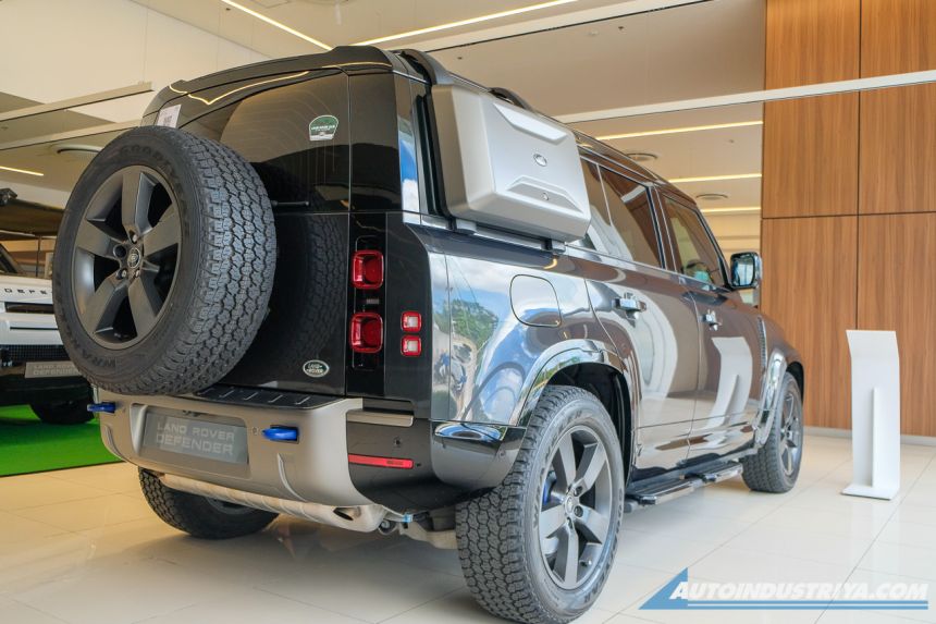 Badass Land Rover Defender 110 X-Dynamic starts at PHP 11.490M image