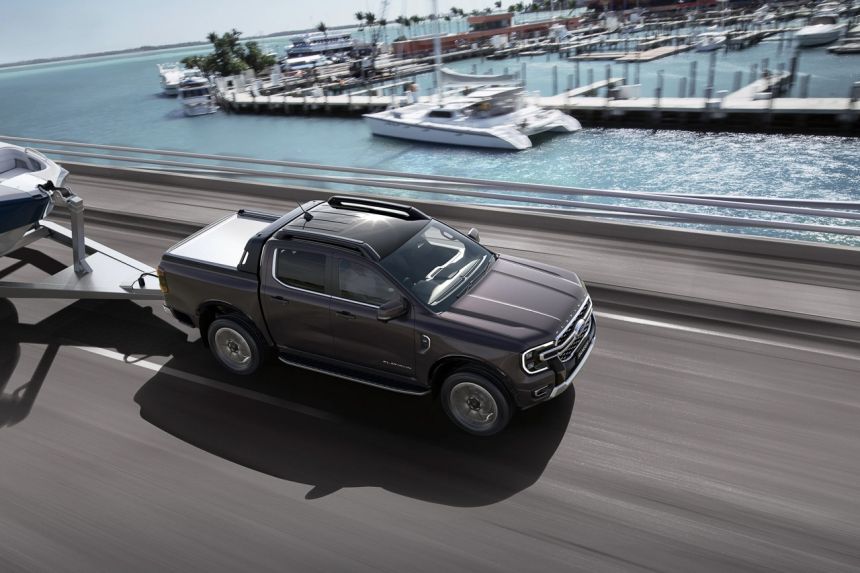 2023 Ford Ranger Platinum debuts with diesel V6, 20-inch alloys image