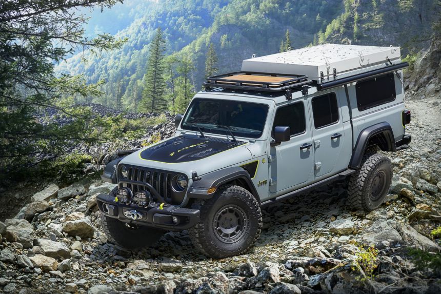Jeep goes British and adds Earl Gray for 2023 Gladiator image