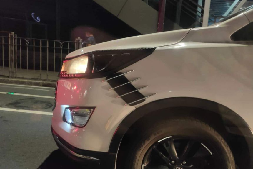 WTH is up with these fake air vents? image