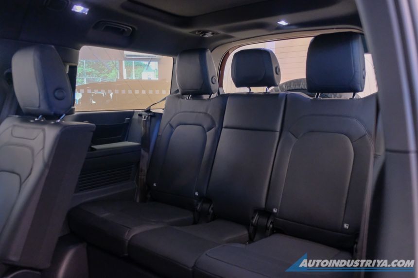 Three-row Land Rover Defender 130 arrives, starts at PHP 11.890M (HOLD) image