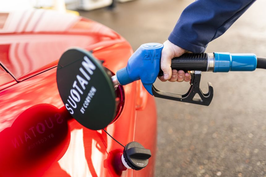 Mazda MX-5 completes 1600-km drive using sustainable fuel image