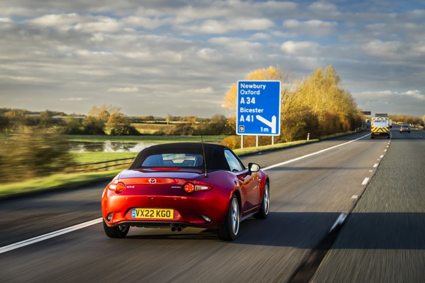 Mazda MX-5 completes 1600-km drive using sustainable fuel image