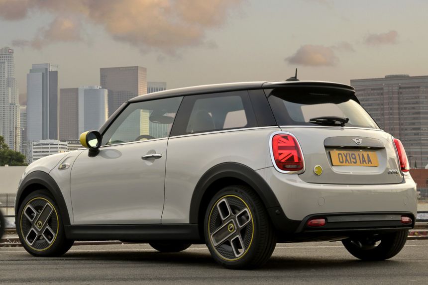 All-electric Mini Cooper SE coming to PH image