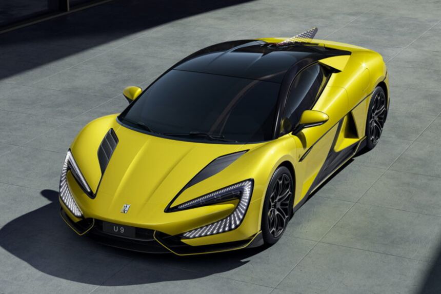 BYD claims U9 EV supercar can reach 100 km/h in 2 seconds image