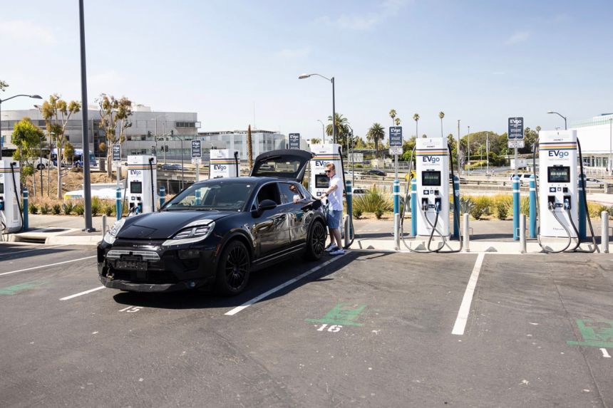 2024 Porsche Macan to have up to 603 PS and 1,000 Nm of torque image