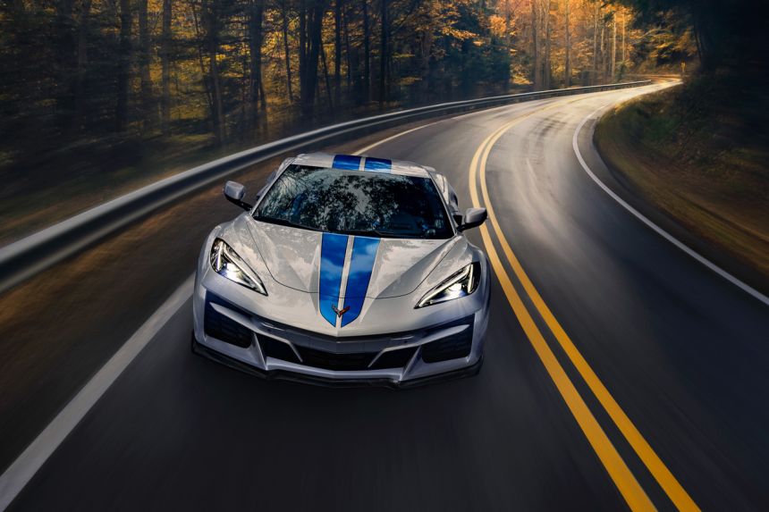 2024 Corvette E-Ray is Chevy&rsquo;s gift to the world image