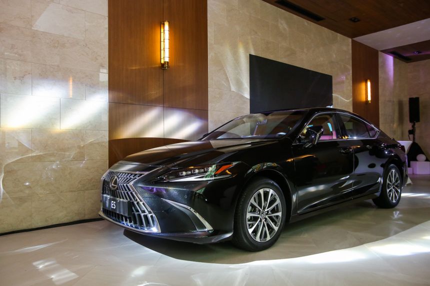 Lexus Mitsukoshi image