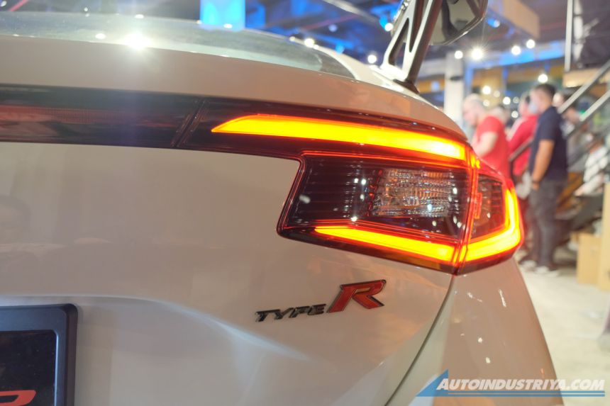 2023 Honda Civic Type R retails for almost PHP 3.9 million image