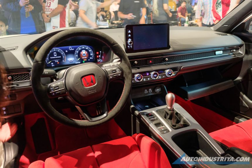 2023 Honda Civic Type R retails for almost PHP 3.9 million image