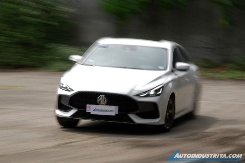 2023 MG GT Sport 1.5L Turbo TST image