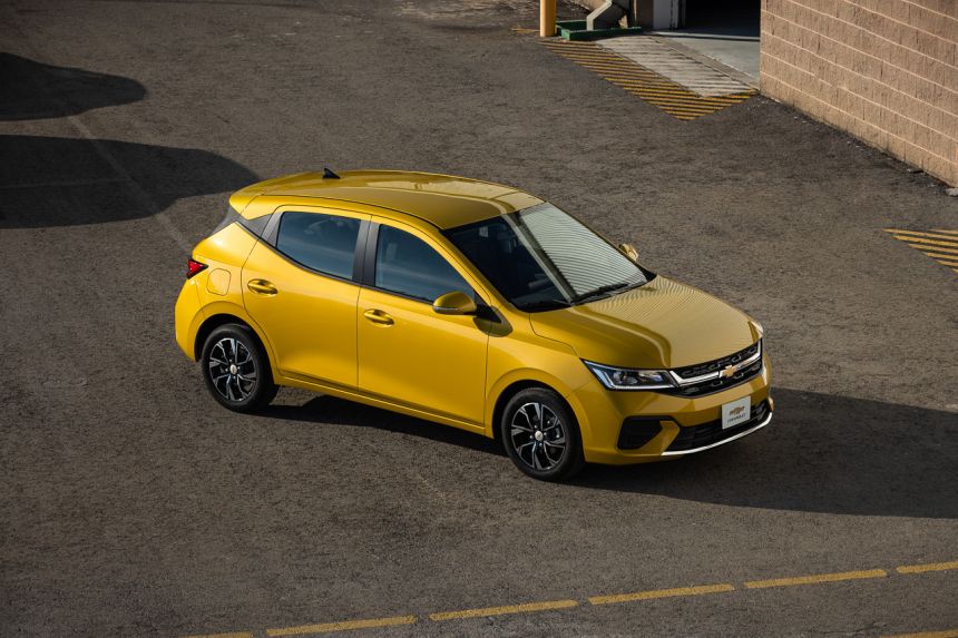 Believe it or not, the Chevrolet Aveo is still around image