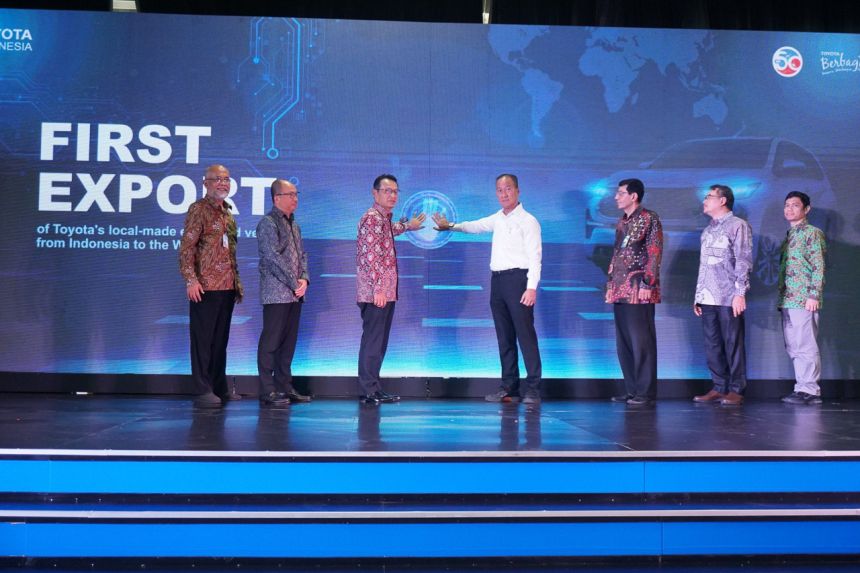 Toyota begins exporting LHD Innova Hybrids from Indonesia image